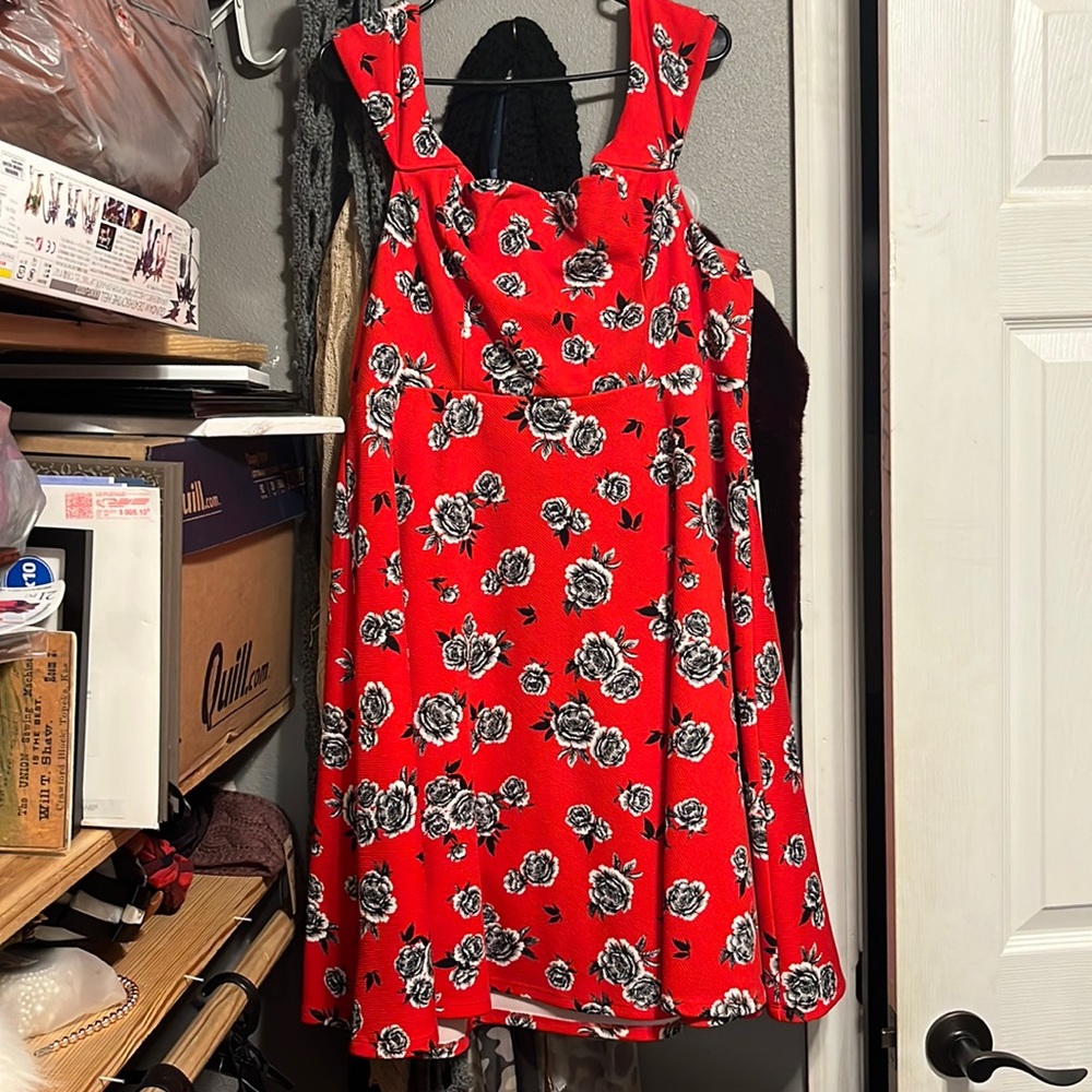 3X Torrid Red Black & White Floral Like New Dress